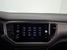 VW T-Roc Design TSI in Ravenna Blue Met.