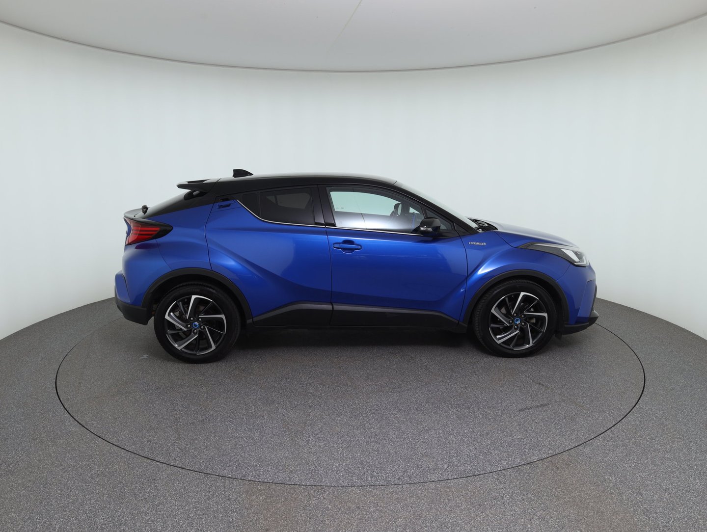 Toyota C-HR 1,8 Hybrid C-ULT CVT | Bild 4 von 27