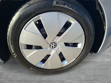 VW ID.3 Pro 107 kW in Mondsteingrau Dach schwarz