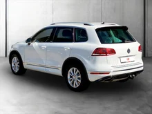 VW Touareg Sport V6 TDI SCR BMT 4MOTION in PURE WHITE