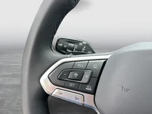 VW T-Roc Style eTSI DSG in Pure White Dach Black Uni