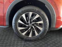 VW T-Roc Style eTSI DSG in Flame Red Dach Black Uni