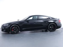 Audi e-tron GT S e-tron GT in Mythosschwarz Metallic