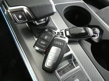 Audi A6 Avant 40 TDI Sport in 2D Navarrablau Metallic