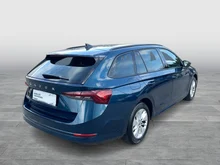 Škoda Octavia Combi Ambition TSI in Lava-Blau Metallic