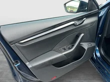 Škoda Octavia Combi Ambition TSI in Lava-Blau Metallic