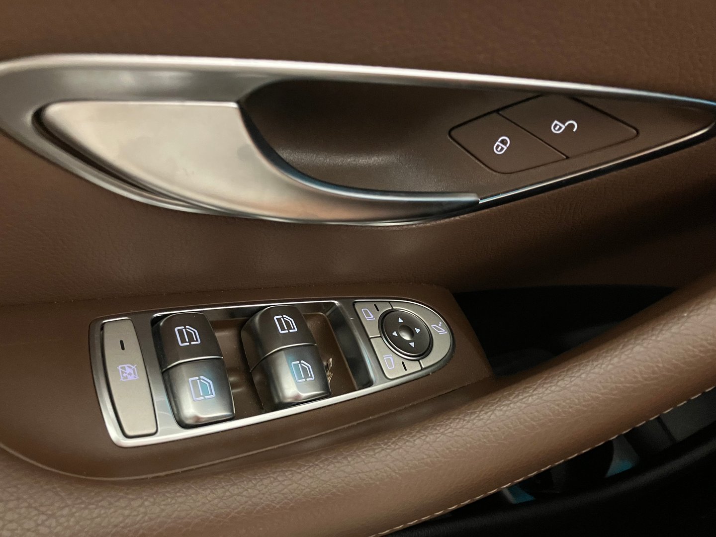 Mercedes E 200 d T Aut. | Bild 9 von 33