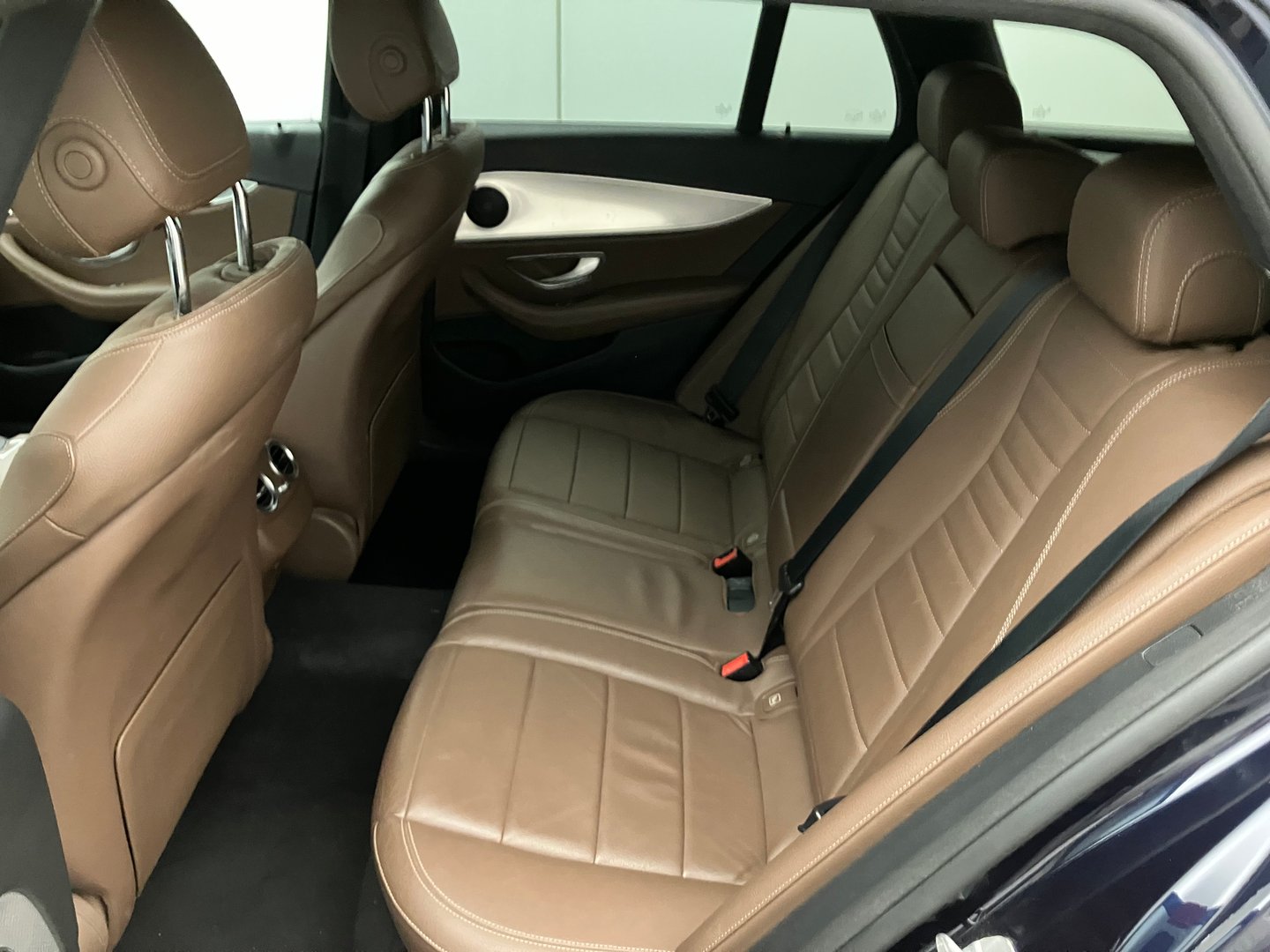 Mercedes E 200 d T Aut. | Bild 26 von 33