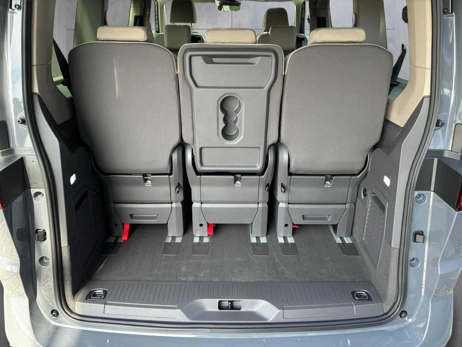 Bild eines VW Multivan Business eHybrid 180 kW 4MOTION