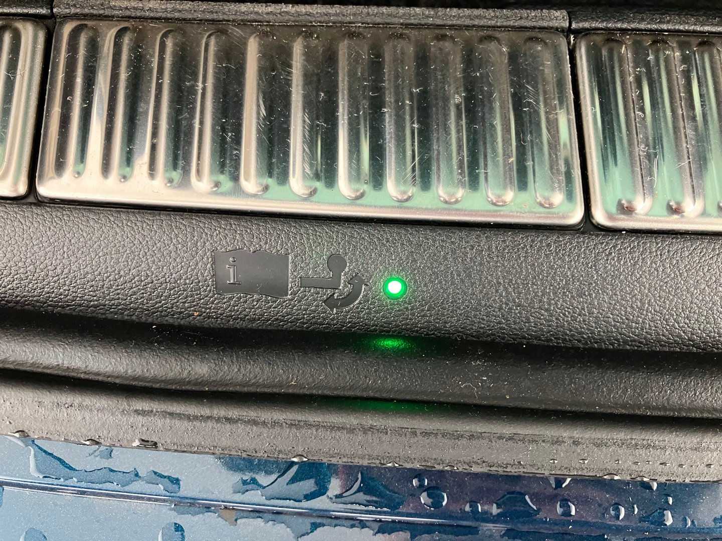 Škoda SUPERB Combi 4x4 L&K TDI SCR DSG | Bild 22 von 25