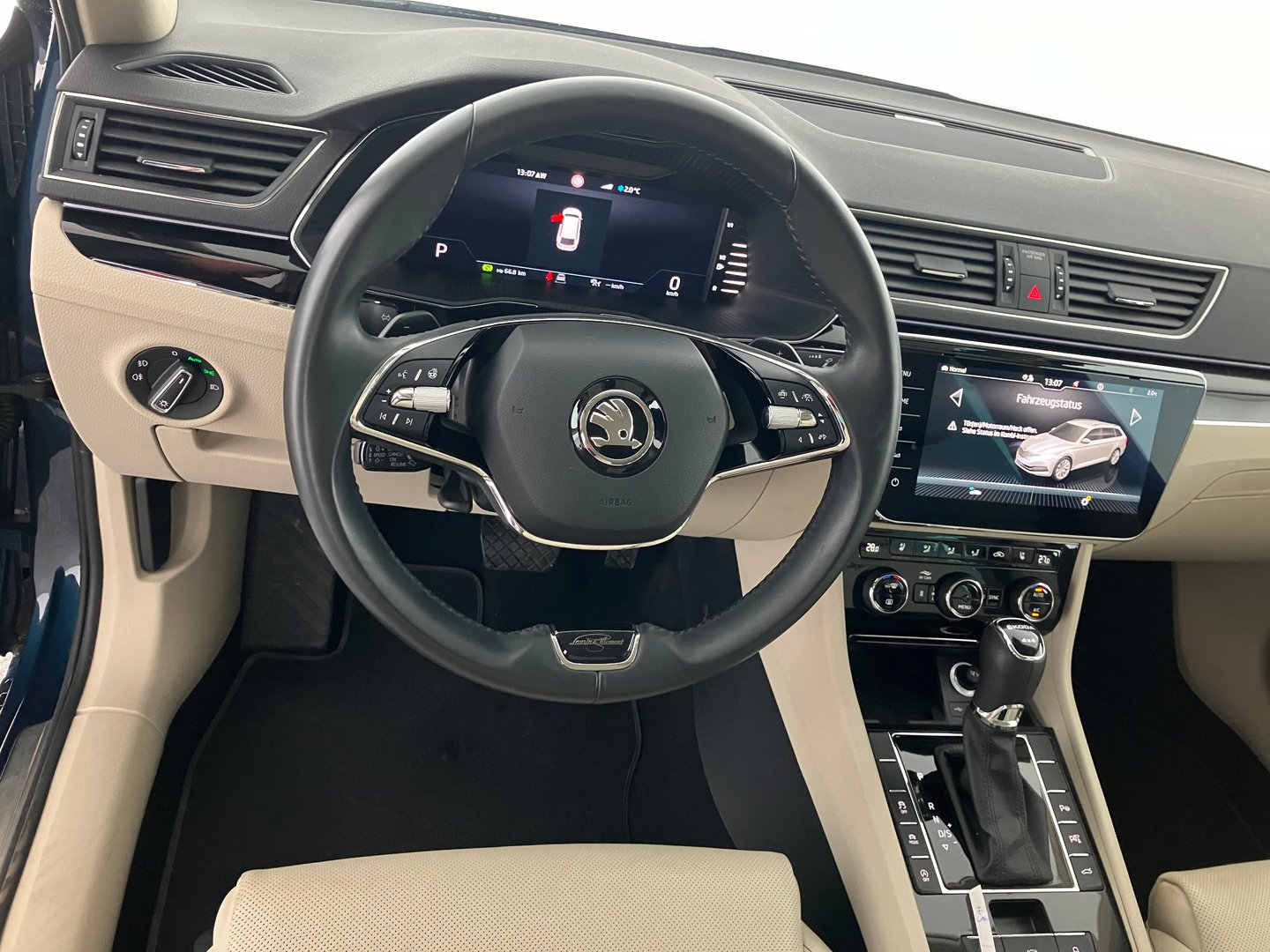 Škoda SUPERB Combi 4x4 L&K TDI SCR DSG | Bild 7 von 25