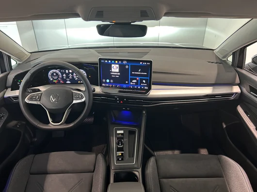 Bild eines Golf Variant Business mHeV DSG