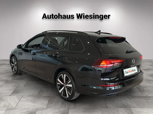 Bild eines Golf Variant Business mHeV DSG