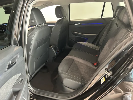 Bild eines Golf Variant Business mHeV DSG