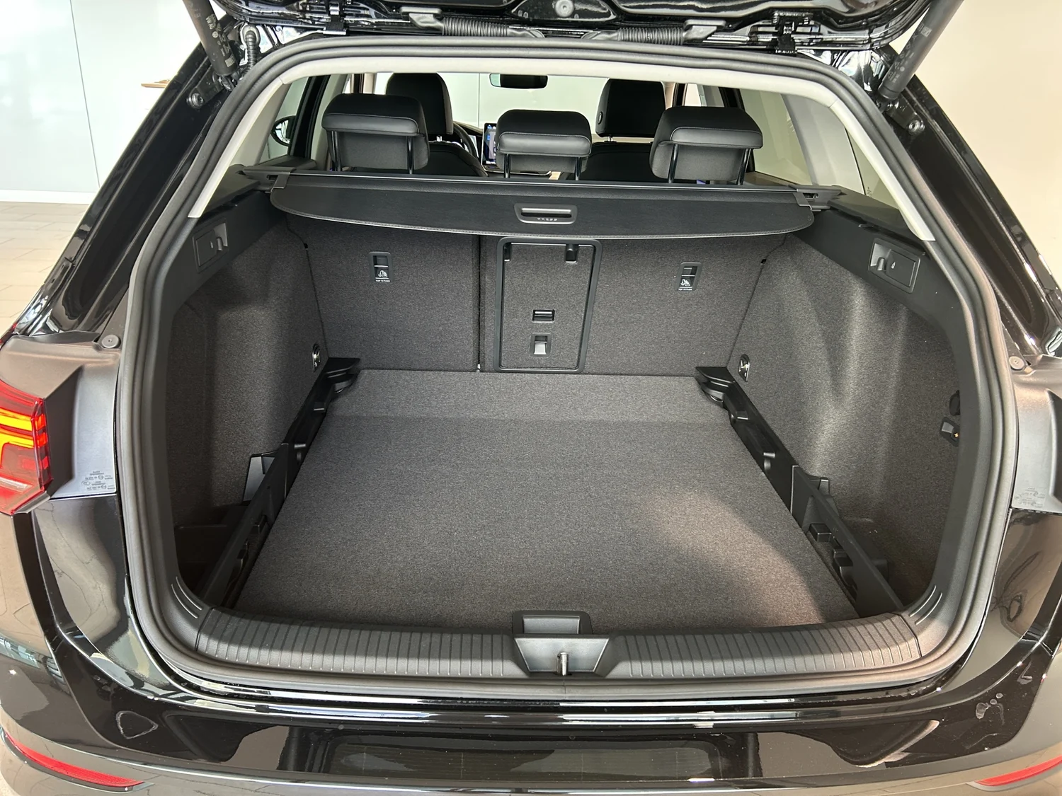 Bild eines Golf Variant Business mHeV DSG