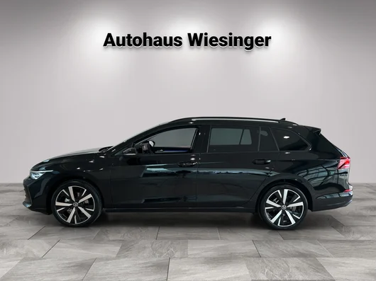 Bild eines Golf Variant Business mHeV DSG