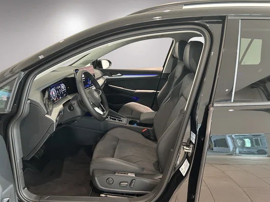 Bild eines Golf Variant Business mHeV DSG