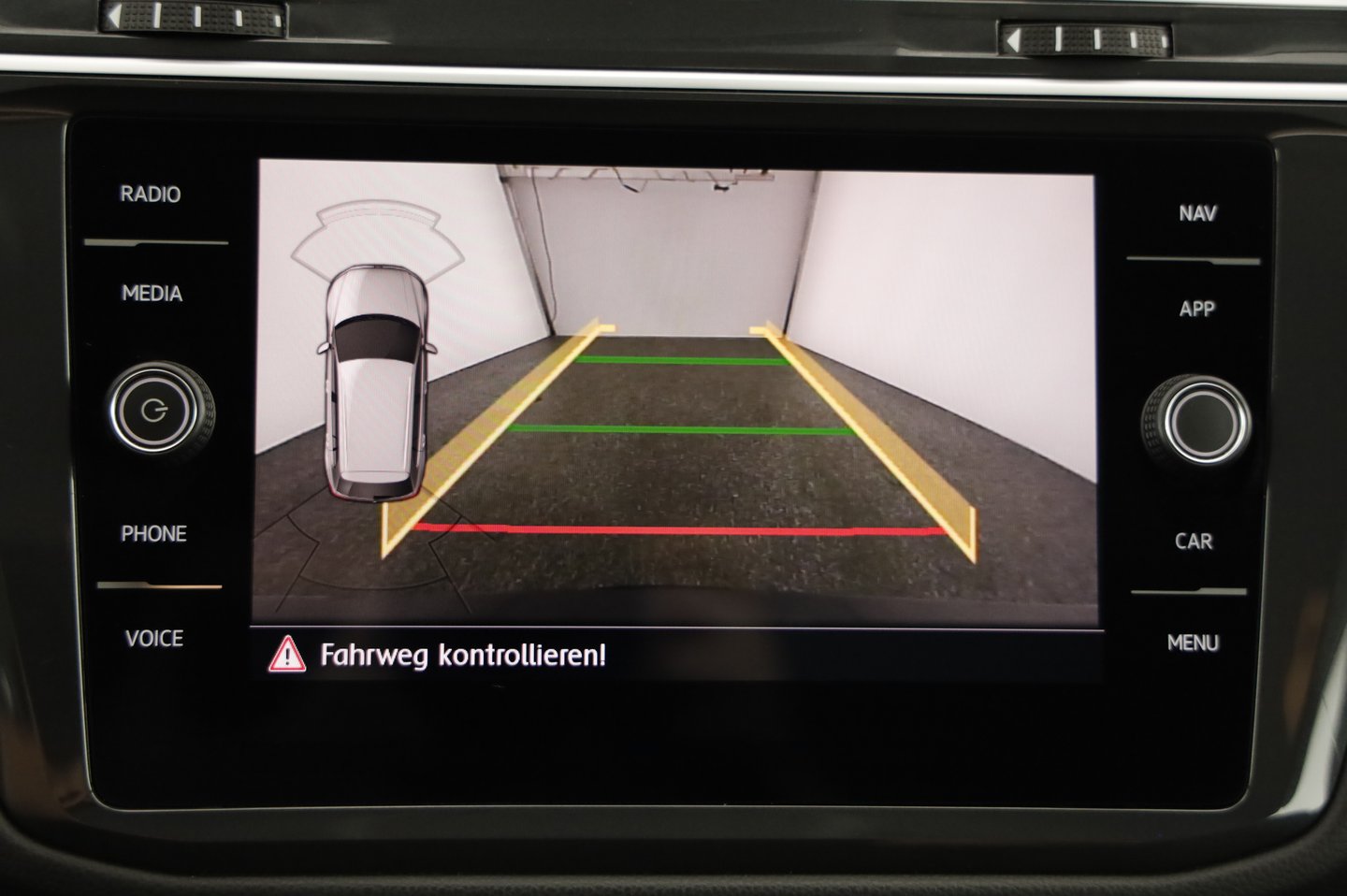 VW Tiguan Highline TDI SCR 4MOTION DSG | Bild 13 von 20