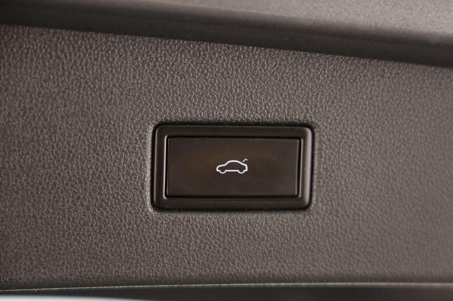 VW Tiguan Highline TDI SCR 4MOTION DSG | Bild 16 von 20