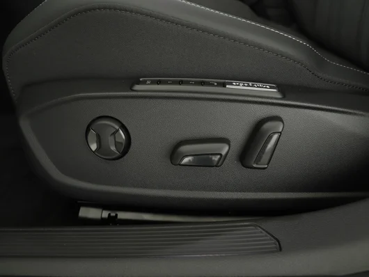 Bild eines VW Golf Style eHybrid DSG 150 kW