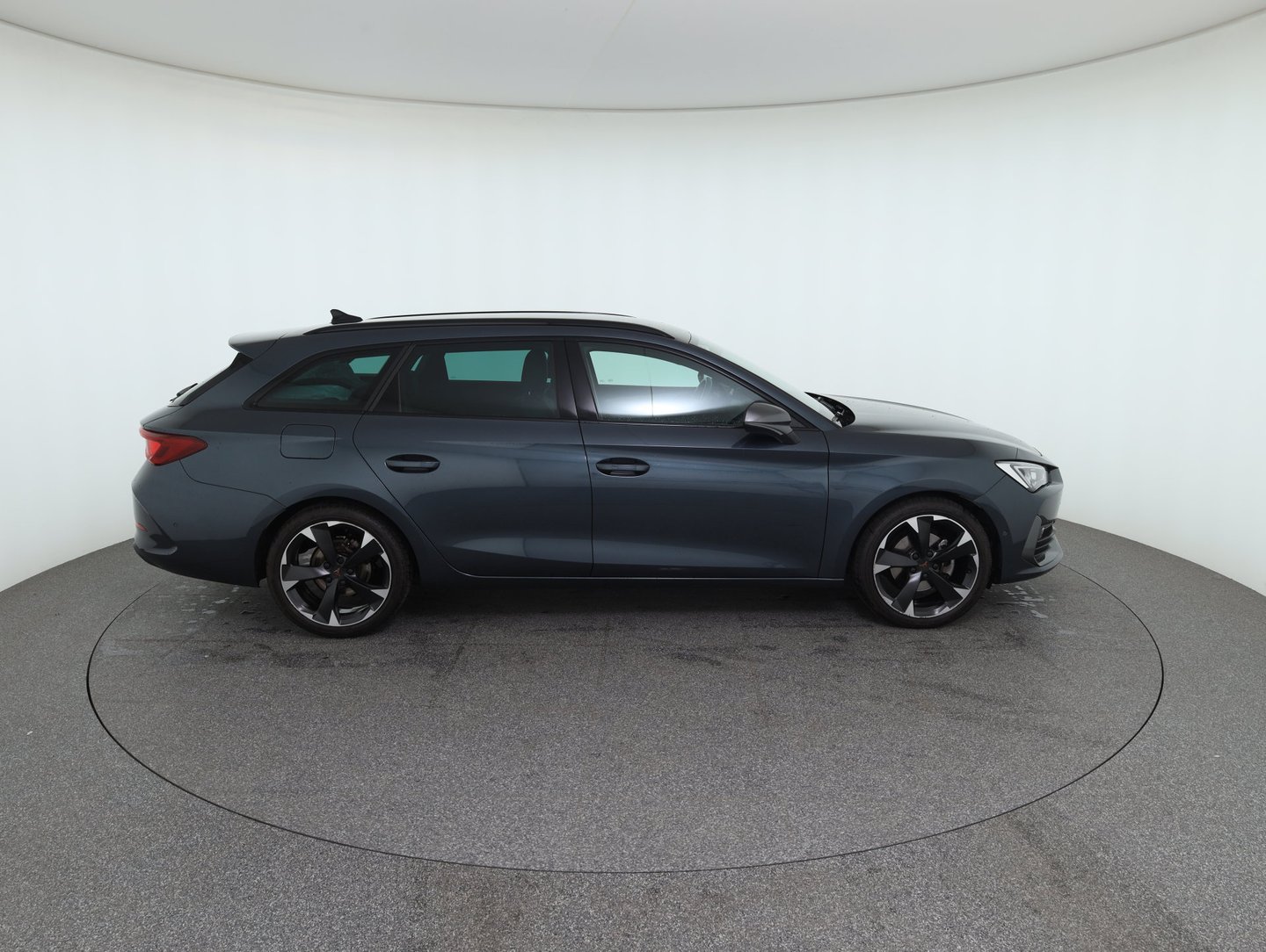 CUPRA Leon SP Kombi Alpha 1.5 eTSI DSG 150 | Bild 4 von 38