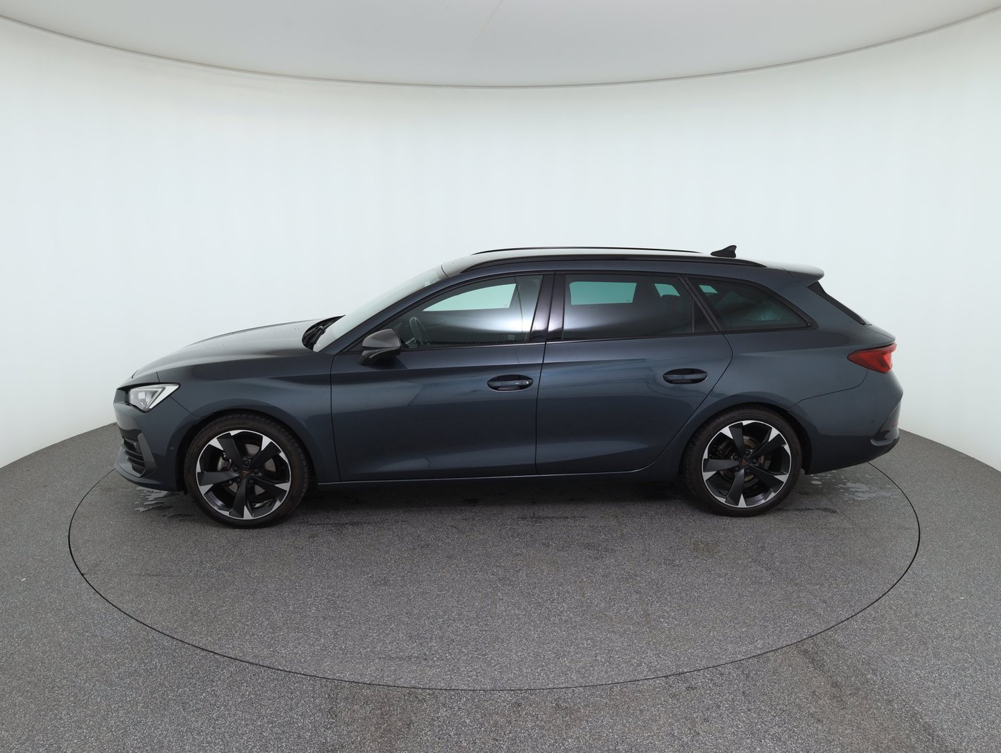 CUPRA Leon SP Kombi Alpha 1.5 eTSI DSG 150 | Bild 8 von 38