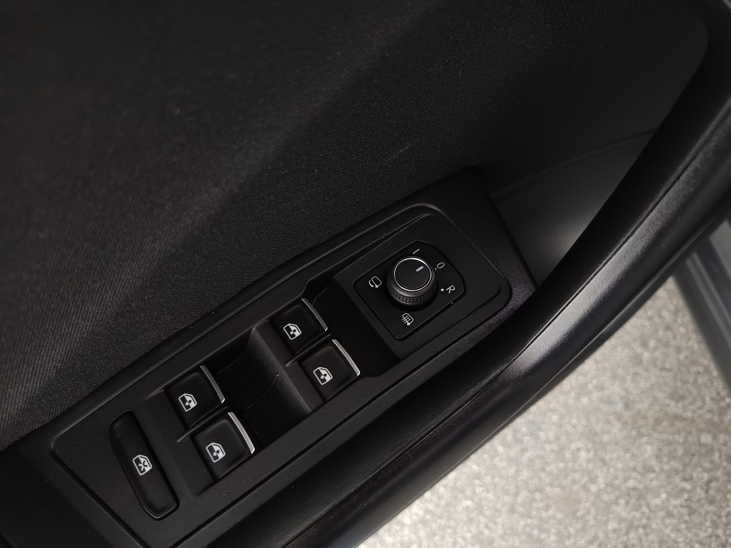 VW T-Roc Sport TSI ACT DSG | Bild 11 von 34