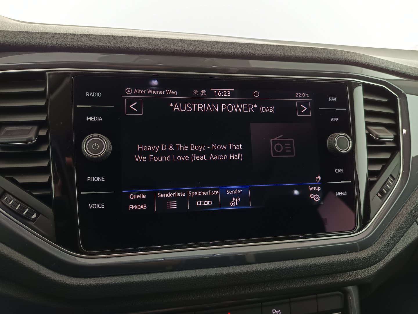 VW T-Roc Sport TSI ACT DSG | Bild 18 von 34