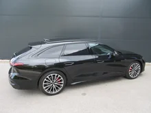 Audi A6 Avant e-hybrid quattro 270 kW in Mythosschwarz Metallic