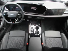 Audi A6 Avant e-hybrid quattro 270 kW in Mythosschwarz Metallic