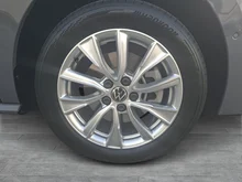 VW Multivan Life eHybrid 180 kW 4MOTION in Puregrey