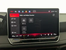 VW Tiguan Friends eTSI DSG in Cipressino-Grün Metallic