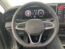 VW Tiguan Friends eTSI DSG in Cipressino-Grün Metallic