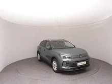 VW Tiguan Friends eTSI DSG in Cipressino-Grün Metallic