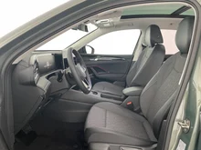 VW Tiguan Friends eTSI DSG in Cipressino-Grün Metallic