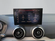 Audi Q2 35 TFSI S line in 0E Mythosschwarz Metallic