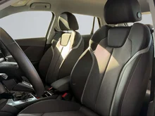 Audi Q2 35 TFSI S line in 0E Mythosschwarz Metallic