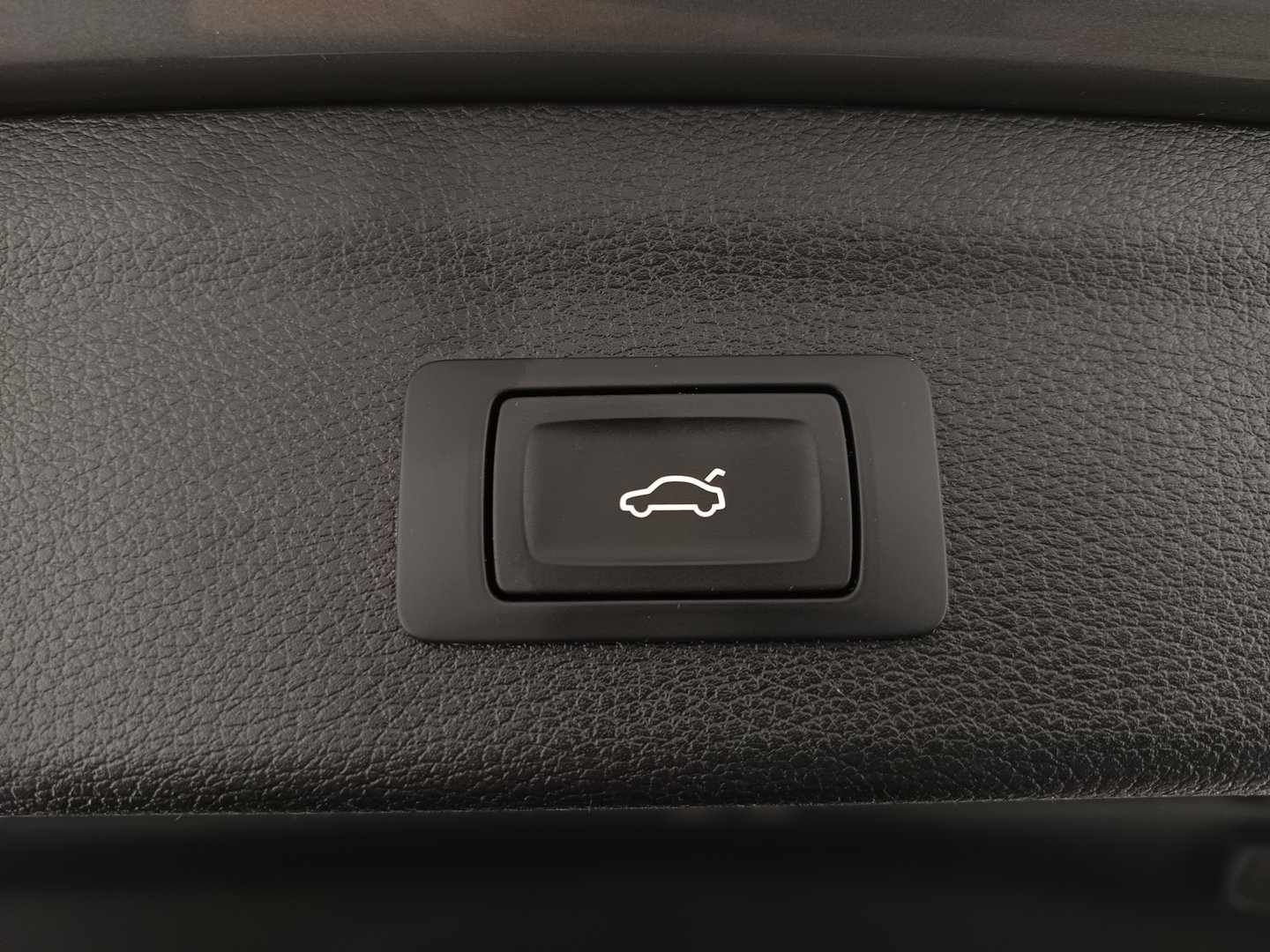 Audi Q3 35 TFSI S line exterieur | Bild 32 von 36