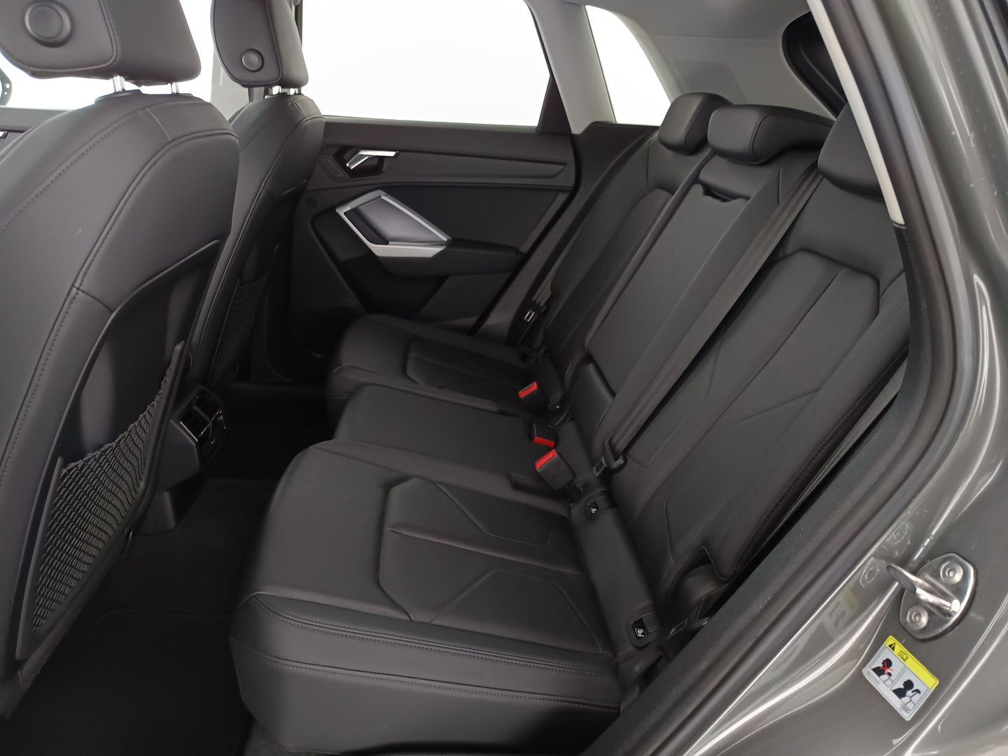 Audi Q3 35 TFSI S line exterieur | Bild 30 von 36
