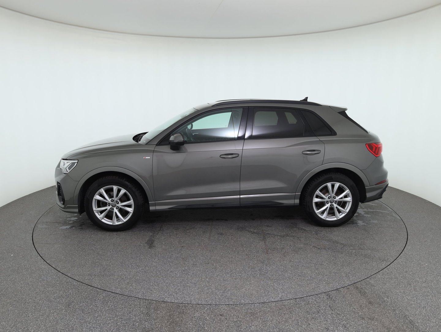 Audi Q3 35 TFSI S line exterieur | Bild 8 von 36