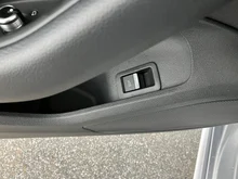 Audi A4 Avant 30 TDI in florettsilber metallic