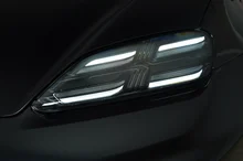 Porsche Macan 4 in schwarz - metallic