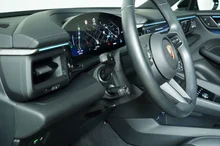 Porsche Macan 4 in schwarz - metallic