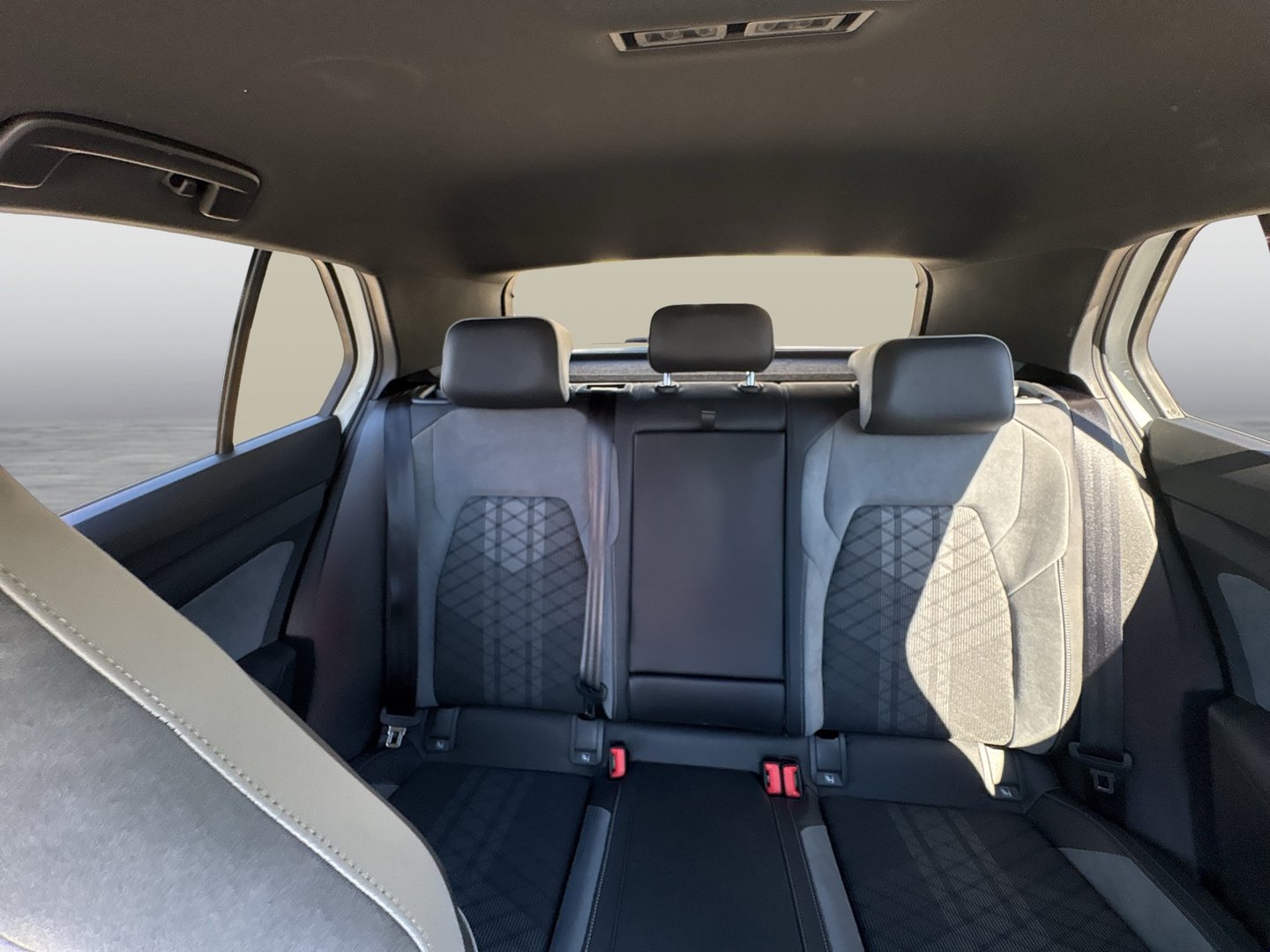 VW Golf R-Line TSI | Bild 19 von 23