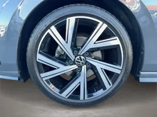 VW Golf R-Line TSI in Delfingrau Metallic