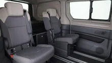 VW California Beach Camper eHyb. 180 kW 4M in Candyweiß / Dach Deepblack Perleffekt