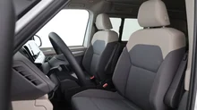 VW California Beach Camper eHyb. 180 kW 4M in Candyweiß / Dach Deepblack Perleffekt