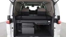 VW California Beach Camper eHyb. 180 kW 4M in Candyweiß / Dach Deepblack Perleffekt