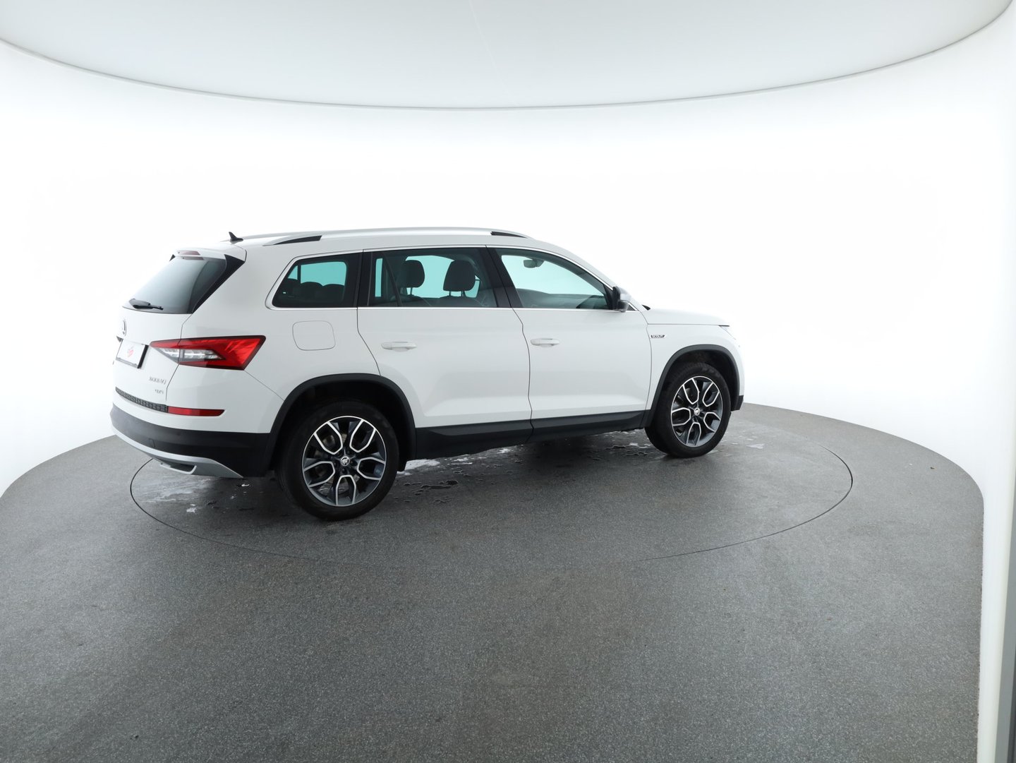 Škoda KODIAQ 4x4 SCOUT TSI DSG | Bild 2 von 20