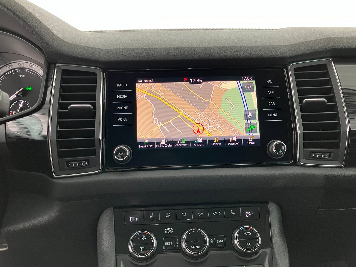 Škoda KODIAQ 4x4 SCOUT TSI DSG | Bild 14 von 20